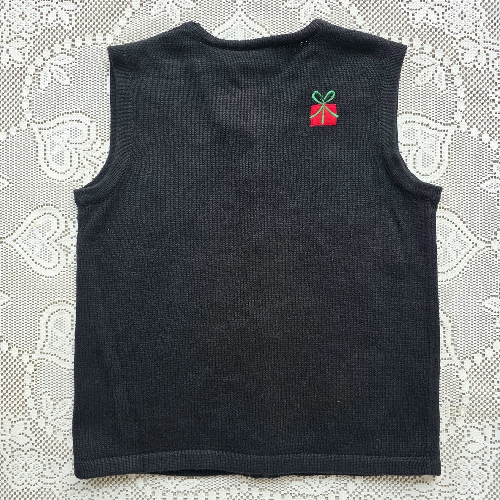 Bobbie Brooks Christmas Sweater Vest Santa Size S Black Santa Claus Embroidered - Picture 2 of 9
